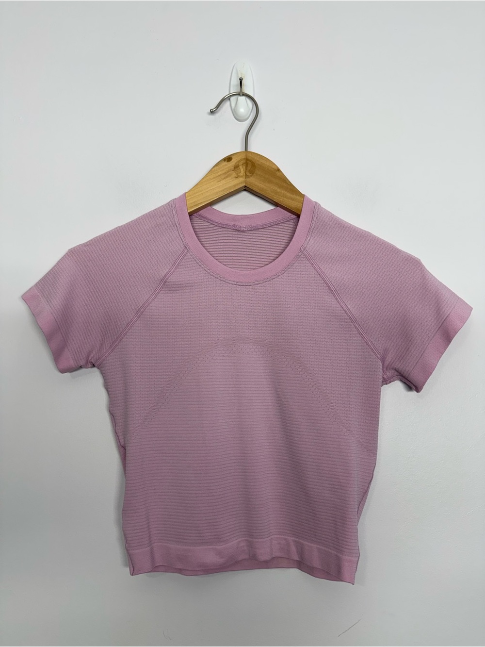 49: Lululemon Swiftly Tech Cropped Short-Sleeve Shirt 2.0 Vitapink? Size 4